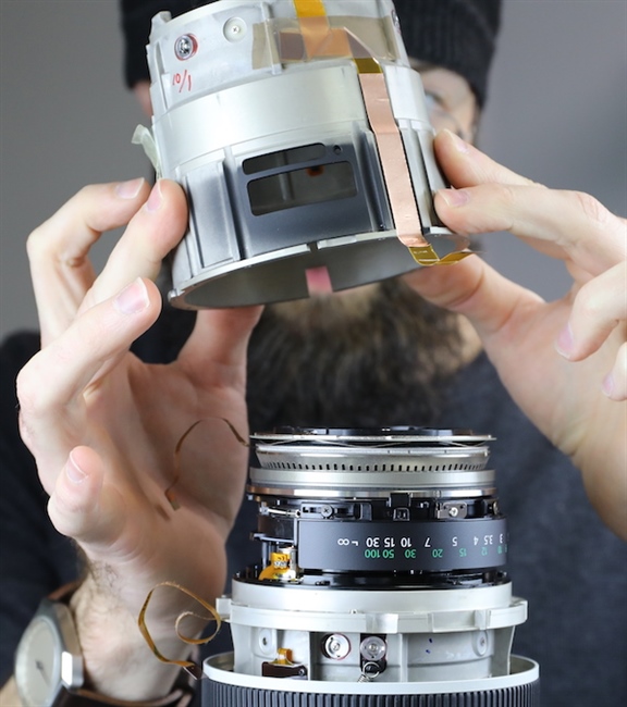 Lenrentals does a teardown on the 400mm 2.8 III