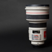 Lensrentals: Canon’s Holy Grail – Using the Canon 200mm f/1.8 L USM